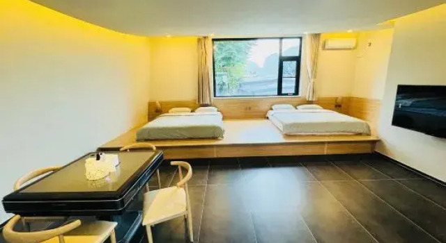 Кровать в общем номере Beijing Xilandu Homestay (Shidu Branch)