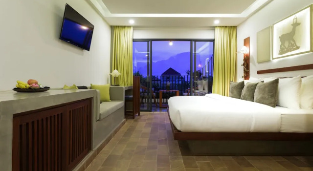 Двухместный номер Deluxe с балконом и с красивым видом из окна Sumeru Angkor Residence