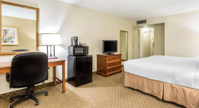 Двухместный номер Standard Clarion Inn Frederick Event Center