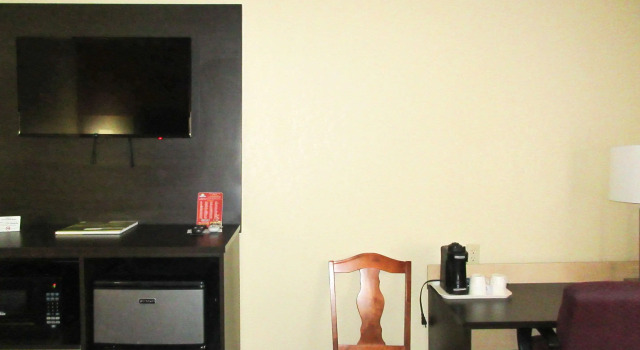 Двухместный номер Standard Quality Inn & Suites Benton Harbor - St Joseph