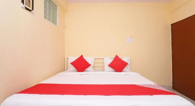 OYO 22898 Hotel Narayan Palace, Забронировать Отель Отели штата Махараштры 3 звезды, 3*