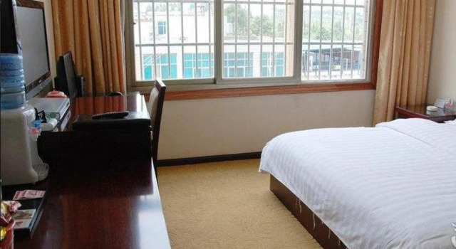 Heshun Inn Luliang 3rd Branch, Boek Hotel Luliang Yunnan