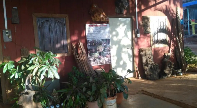 Кровать в общем номере FamilyHouse & Trekking