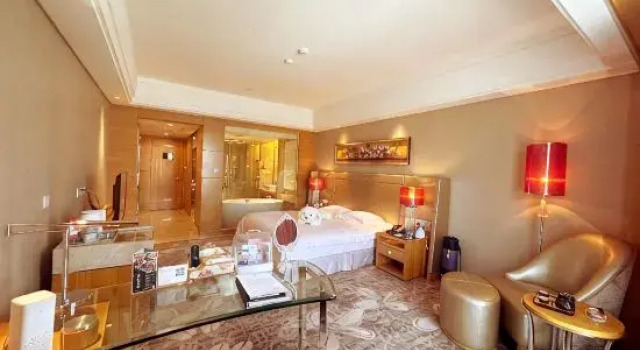 Кровать в общем номере (женский номер) Tiancheng Grand Hotel