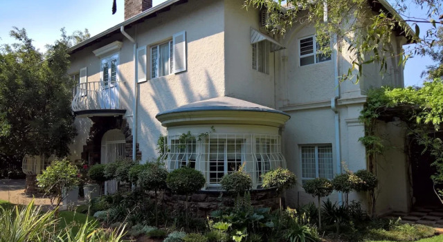 Ca Ira Wellness Retreat Guesthouse, Забронировать Отель Отели Tshwane с парковкой, Парковка