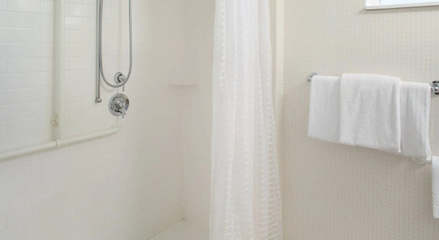 Четырёхместный номер Standard Courtyard by Marriott Keene Downtown