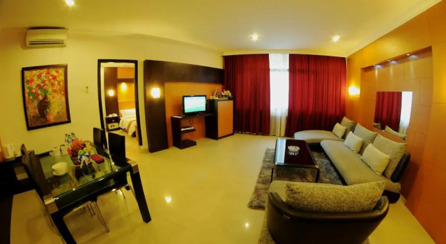 Swarna Dwipa Hotel, Rezerwuj Hotel Palembang Sumatra