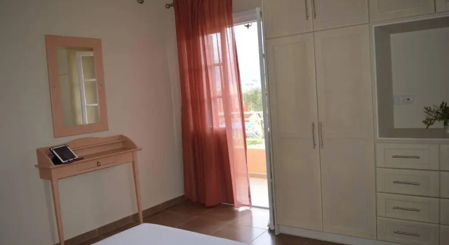 Апартаменты Mel's Apartments