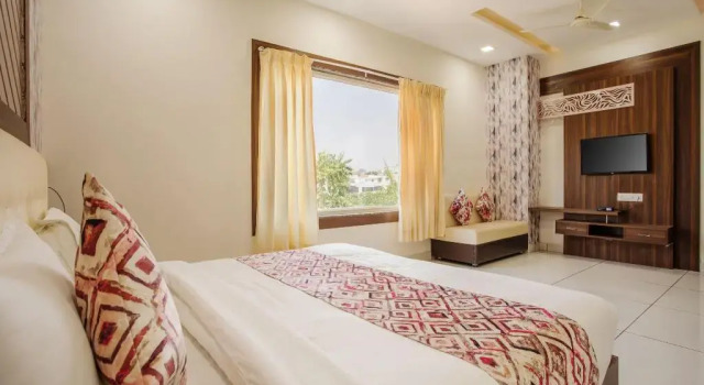 Hotel Shri Vilas By OYO Rooms