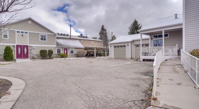 Studio w/ Fireplace: Walk to Downtown Cedar City!, Rezervasyon Daire Cedar City Iron County