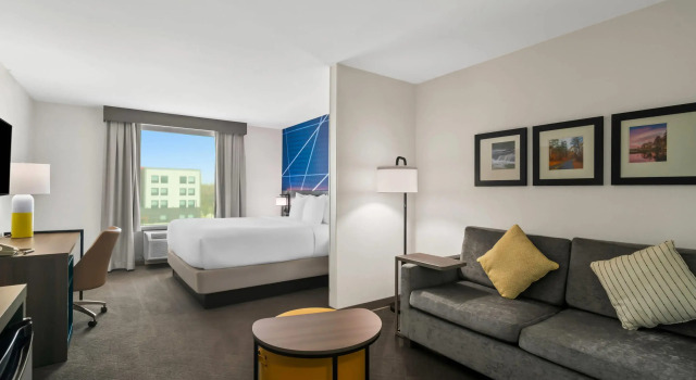 Двухместный люкс Comfort Suites Bentonville - Rogers