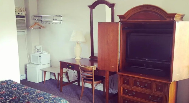 Номер Standard Maple Leaf Inn & Suites