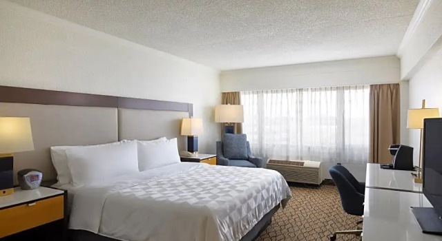 Двухместный номер Executive Holiday Inn Clark - Newark by IHG