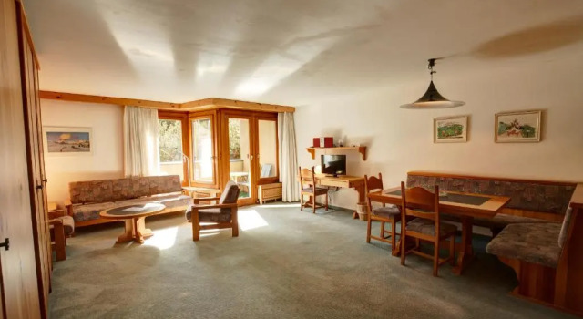 Chesa Munteratsch 1 1 2-Zimmerwohnung 309 Typ C, Book Hotel Silvaplana 
