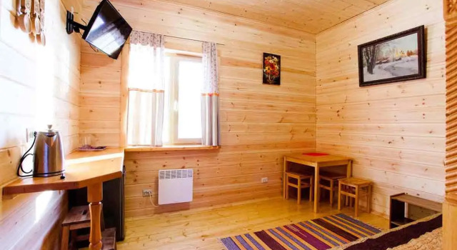 Berezovyi mostik, Buchen Sie Touristische Basis Noginsk 