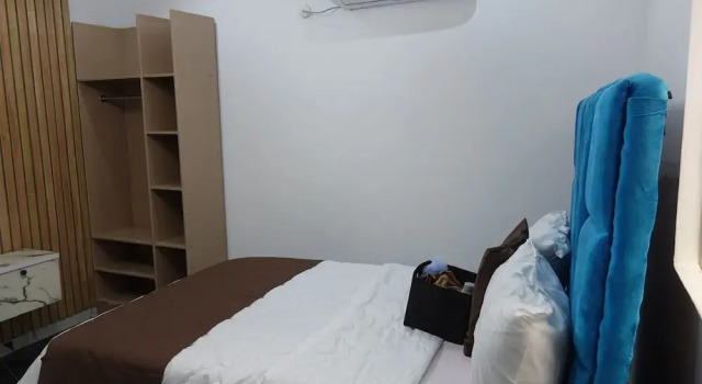 Номер Comfort Promise Arena Service Apartments
