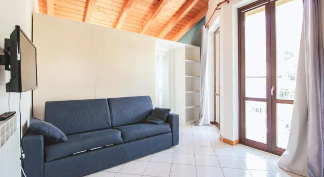 Appartamento Maniero 55, Book Apartment Hotels in Como with a Pool, Swimming Pool