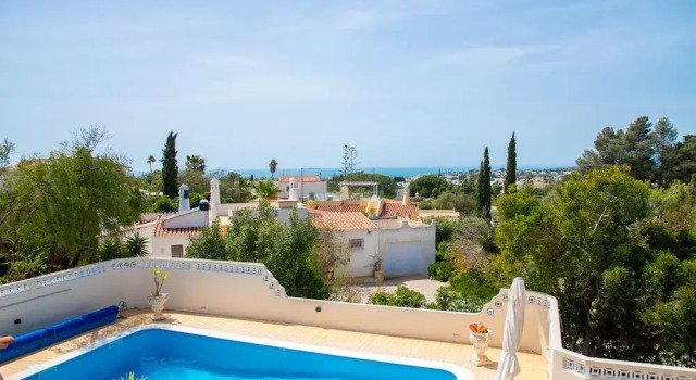 Вилла 67 adm 3 Bedroom Villa Walking Distance to Carvo