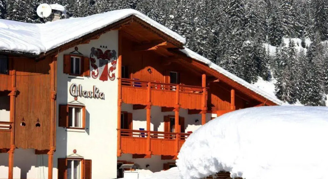 Hotel Chalet Alaska