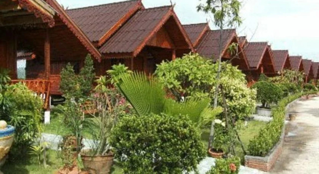 Orchid Home And Restaurant, Забронировать Отель Отели Накхонсавана 3 звезды, 3*
