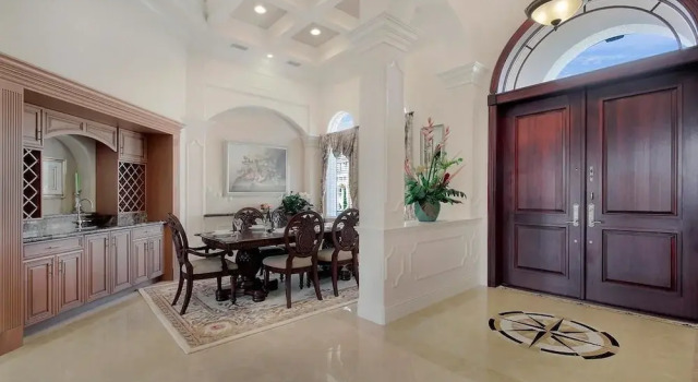 SPIN509 4 Bedroom Holiday Home by Marco Naples Vacation Homes