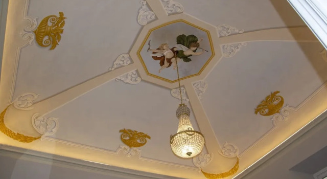 Апартаменты Luxury Flora Historical Luxury House