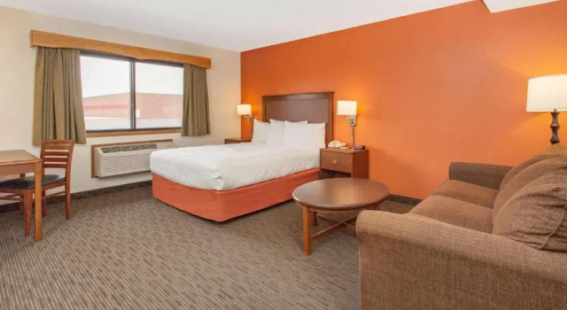 Номер Executive AmericInn by Wyndham Calumet