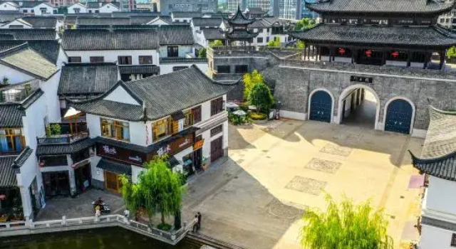 Maitreya Chizhiquan Hot Spring Hotel (Maitreya Honghe Water Township), Book Hotel Hotels in Miyang with a Pool, Swimming Pool