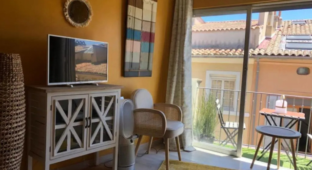 Студия Nice Studio 20 M Near The Place D'albertas!
