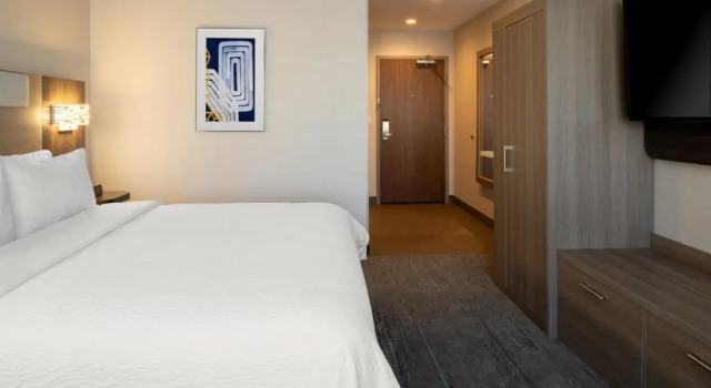 Люкс Holiday Inn Express & Suites - Hollister by IHG