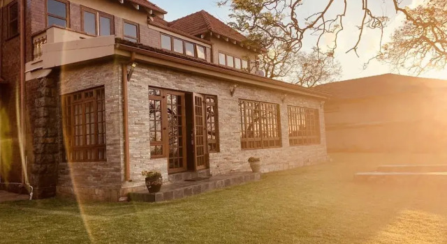 Houghton Hill Cottage