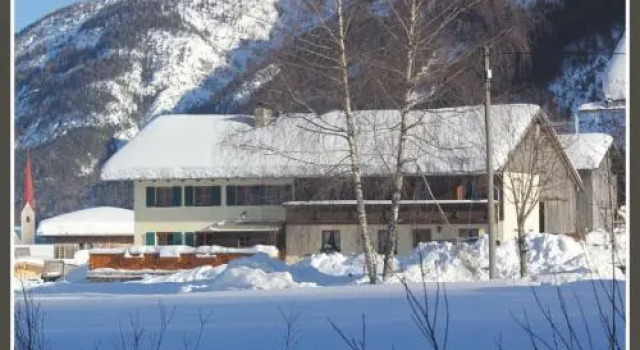 Wolf, Prenota Hotel Bach Lechtal, vicino a Jöchlspitzbahn