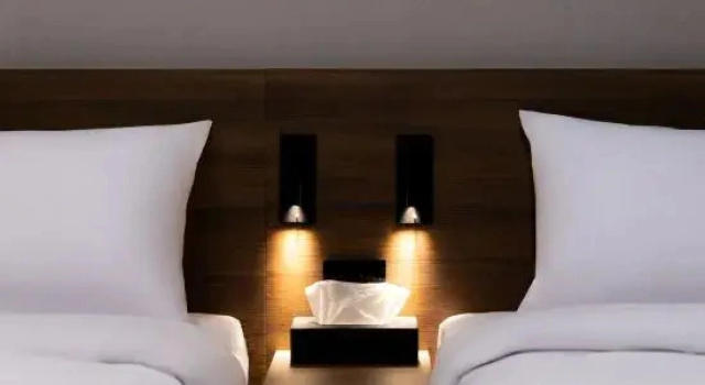 지요크을지로 Ziyolk hotel euljiro, Забронировать Отель Сеул Южная Корея, рядом с Агальматолитовый реликварий из трехэтажной каменной пагоды в обители Бироам храма Тонхваса в Тэгу