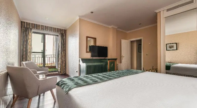 Полулюкс Standard Hotel Rio Badajoz