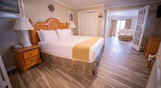 Deluxe suite Dockside Inn & Resort