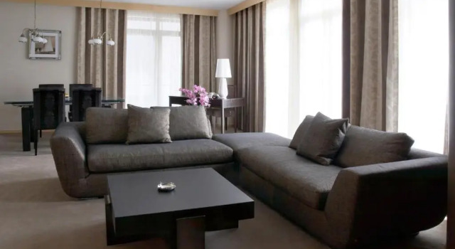 Люкс Luxury Royal Square Hotel & Suites