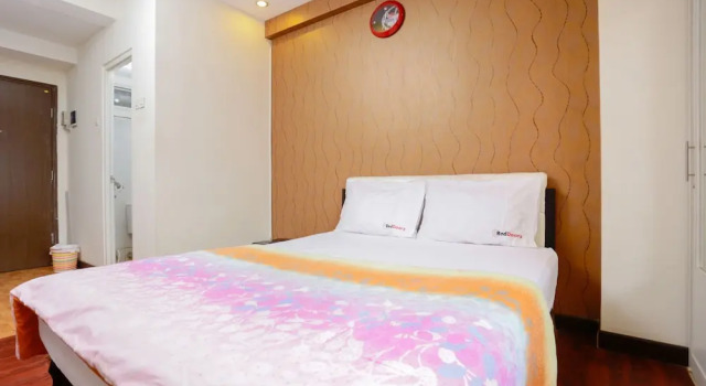 Номер Economy RedLiving Apartemen The Suites Metro - Mary Tower E
