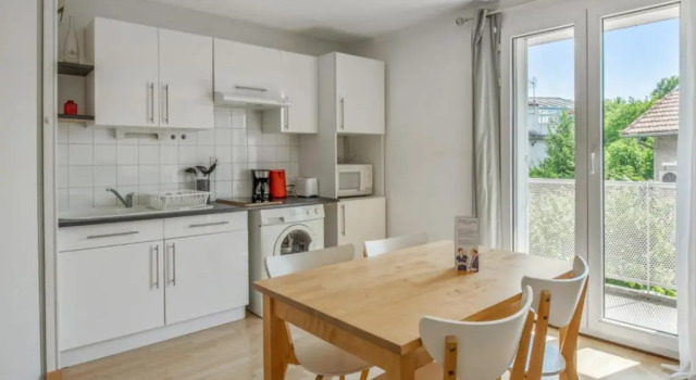 Апартаменты Sunny and beautiful one-bedroom with pool-view terrace in Avignon - Welkeys
