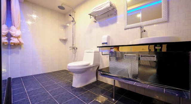 Четырёхместный номер Standard Galaxia Business Hotel