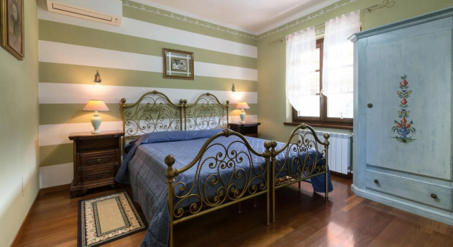 Villa Miki 10 in Bruno, Book Villa Sommerhuse i Monferrato, Hytte