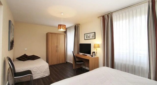 Трёхместный номер Standard Hôtel La Réserve