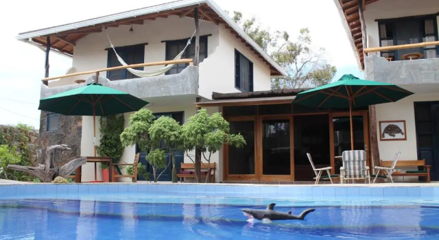 Коттедж Galapagos Cottages