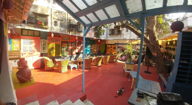 Кровать в общем номере NAMASTEY MUMBAI BACKPACKERS