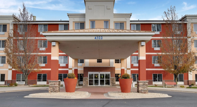 Holiday Inn Express Hotel & Suites St. Cloud by IHG, Varaa Hotelli St. Cloud Minnesota