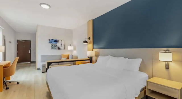 Двухместный люкс Comfort Suites Cheyenne