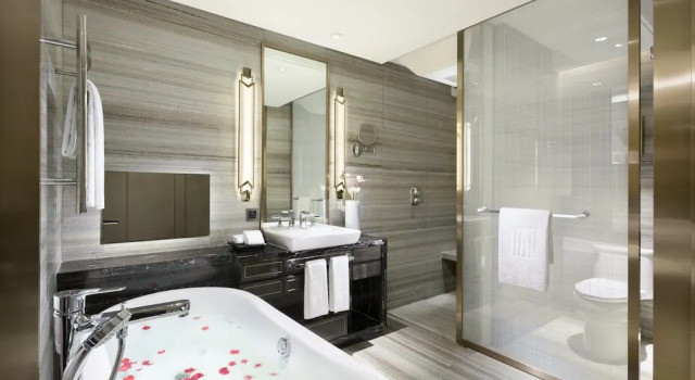 Двухместный номер Deluxe Grand Millennium HongQiao Shanghai