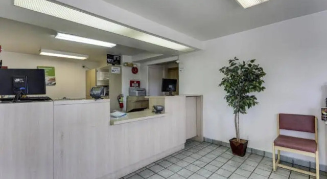 Rodeway Inn and Suites Lake Charles, Забронировать Отель Отели Луизиана с парковкой, Парковка