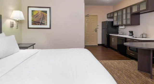 Run of House Candlewood Suites Athens by IHG