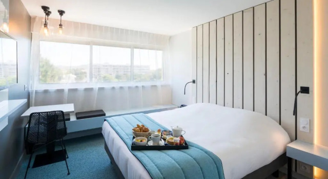Двухместный номер Standard с видом на сад Logis Hôtel Les Pins - Opéralia