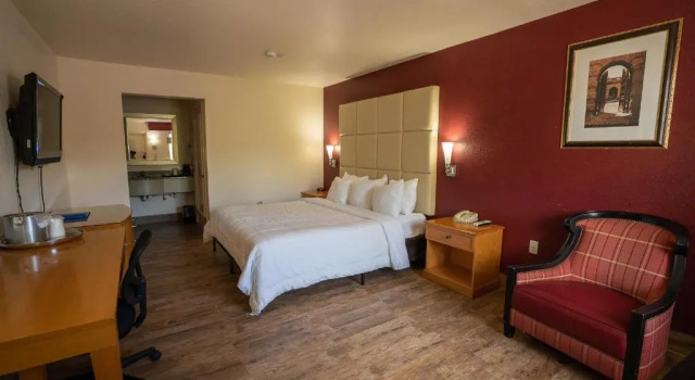 Номер Standard Цокольный этаж Travelodge by Wyndham Florida City/Homestead/Everglades